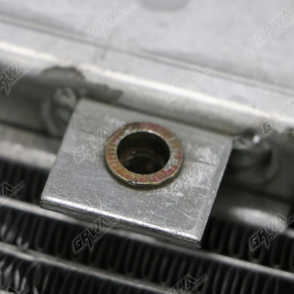 
 Алюминиевый радиатор для 97-04 Ford Mustang  