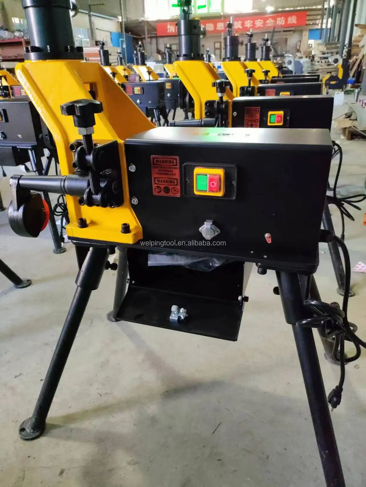 Low Noise High Performance With Compact Size Hydraulic Drive Pipe Roll