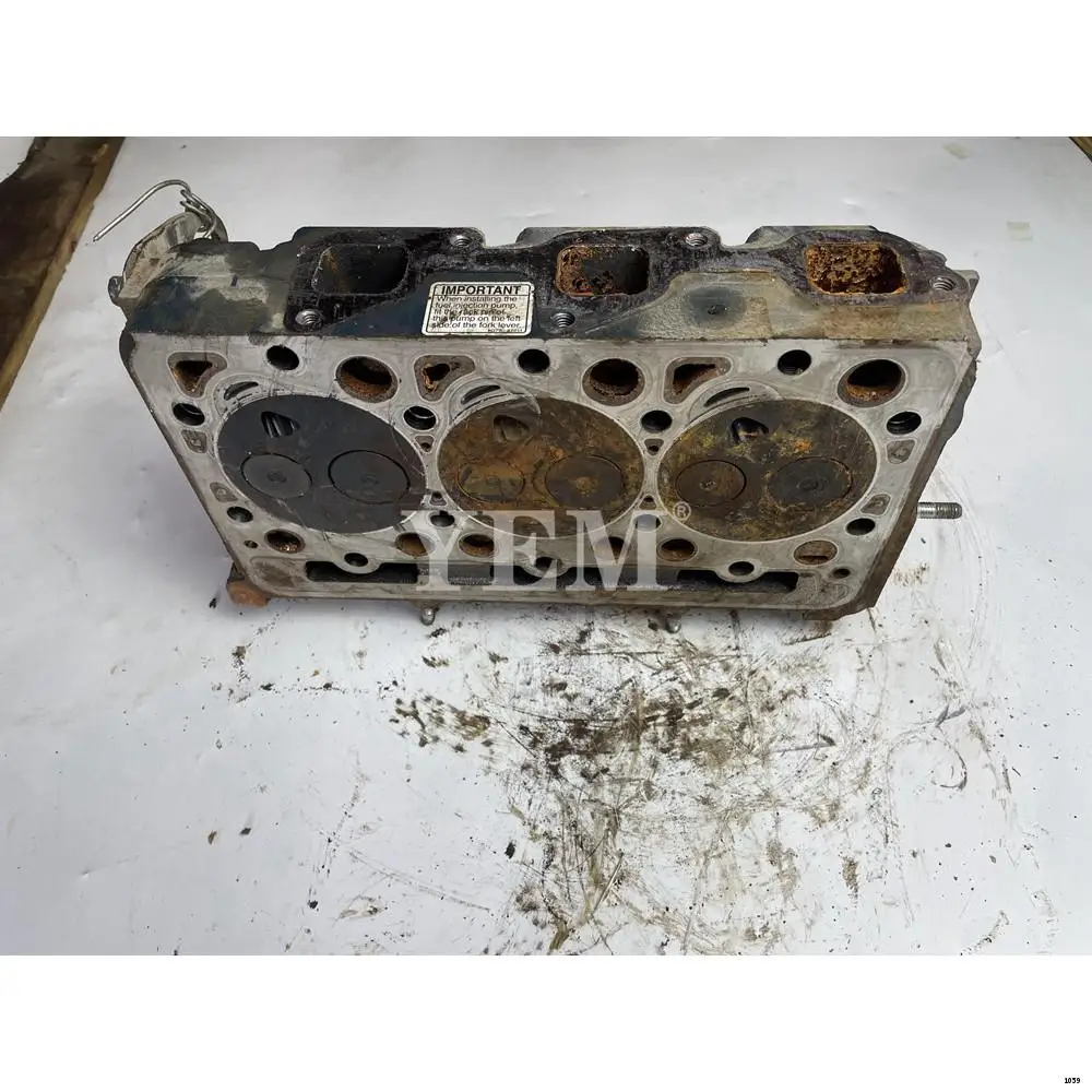 Diesel Engine D1803 Used Cylinder Head Assembly for Kubota Cylinder Head Assembly