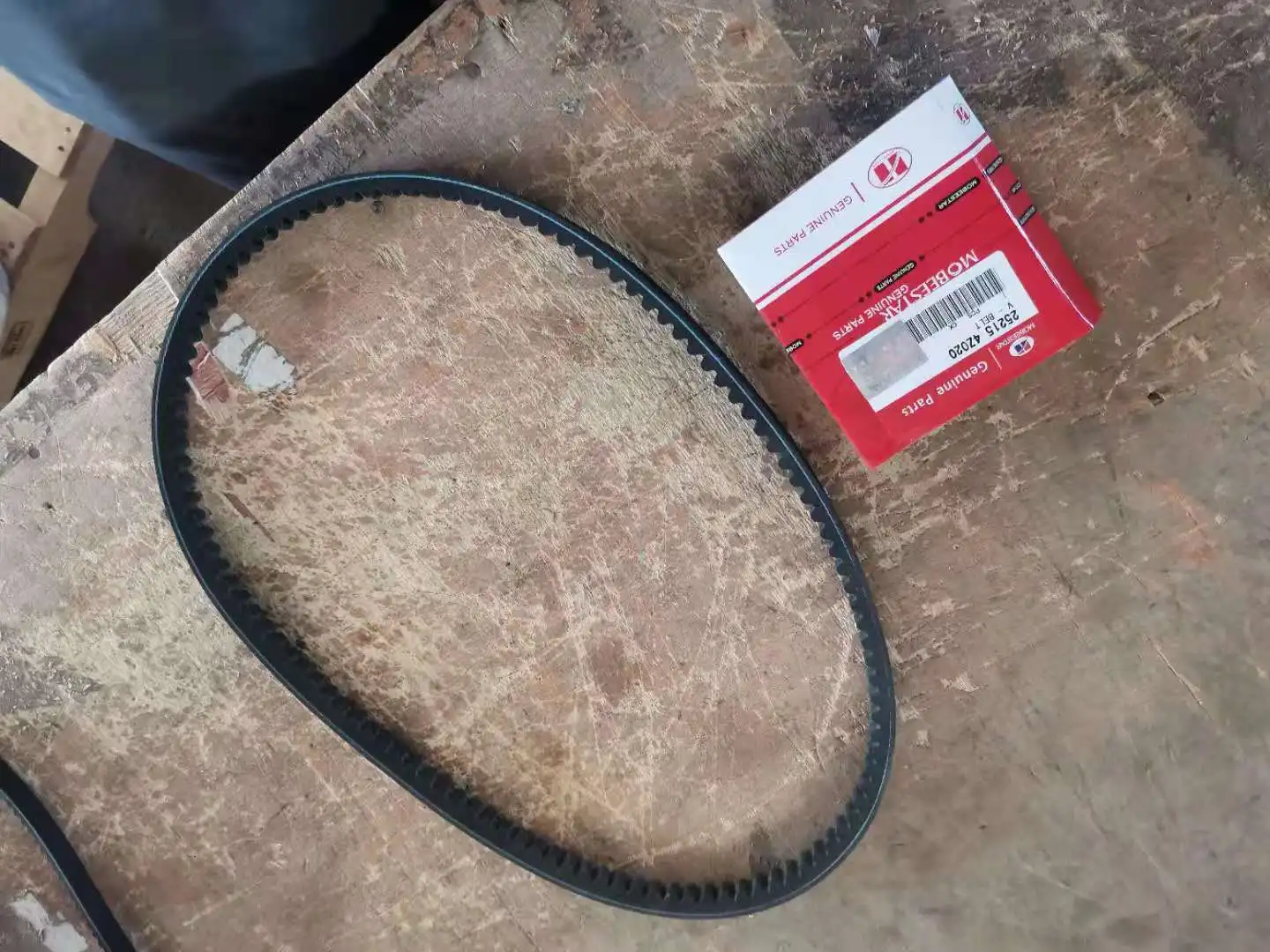 OEM 25215-4Z020 Alternator Belt for KIA K2700 Bongo (2003-2016