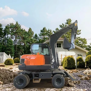 Large Digger Earth Moving Machinery 6 Ton Hydraulic Wheel Excavator with Air Conditioner