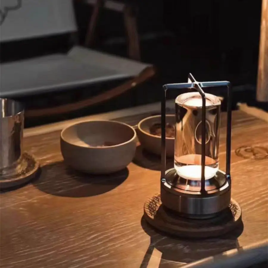 Restaurant Decorative Cordless Table Lamp Modern Luxury Rechargeable Portable Table Lamp Led Lantern