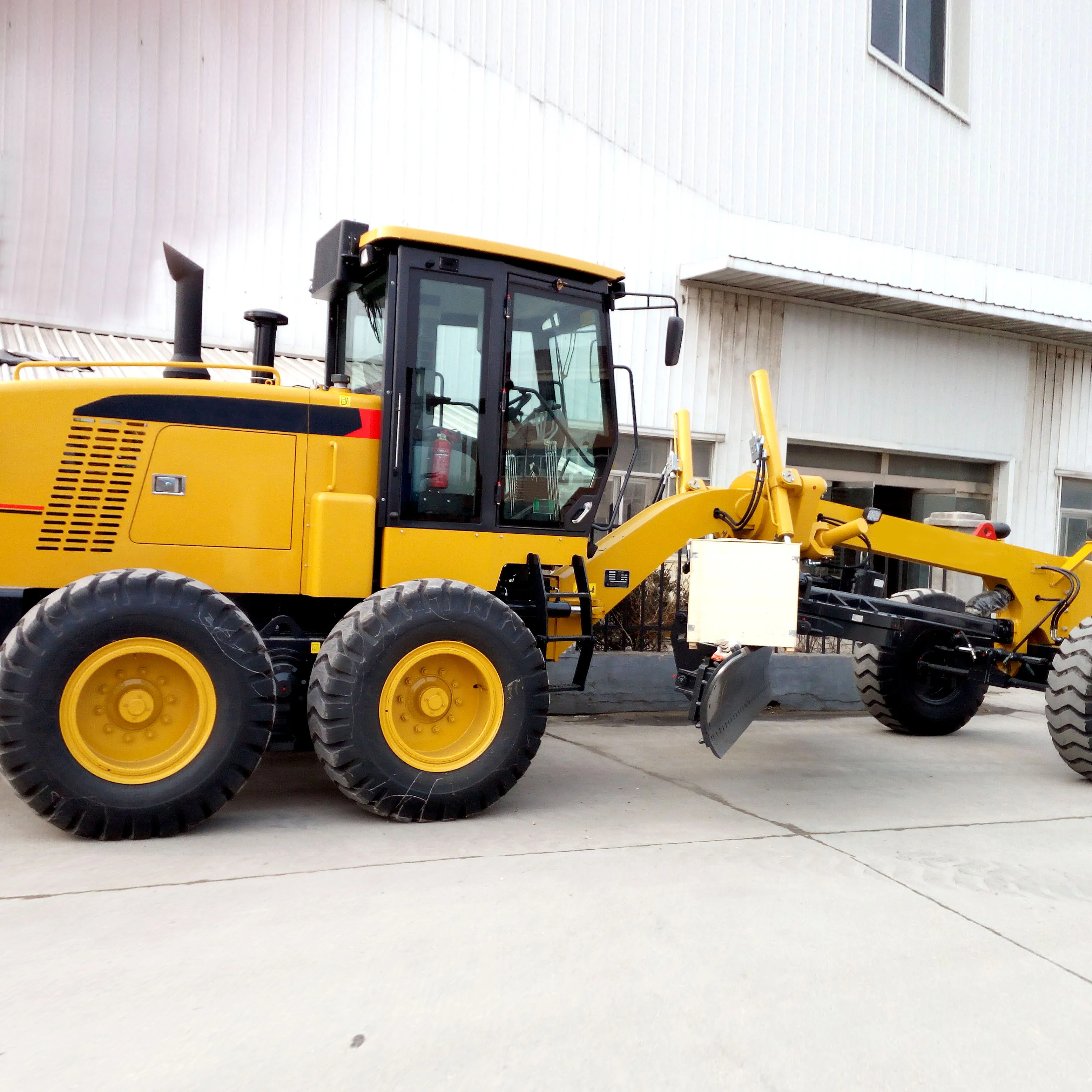 New Easy Operation Road Construction Equipment GR215 Motor Grader 215HP With Rear Ripper manufacture