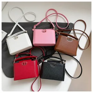 2026 Light Luxury New Retro Fashion Casual Bag for Women High-end Sensory Handbag Crossbody Bag square Bag