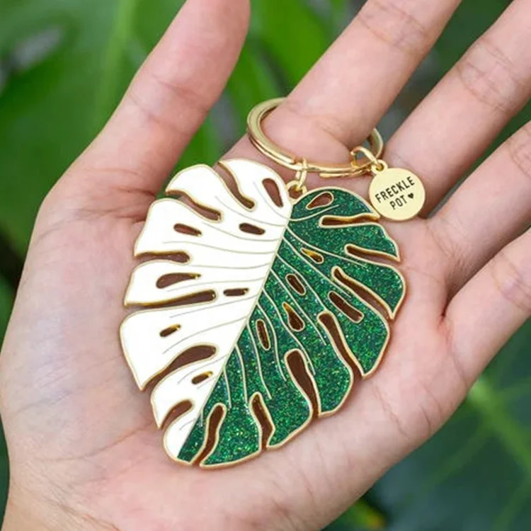 2024 New Free Mold Custom Gold Monstera Leaf Keychain manufacture