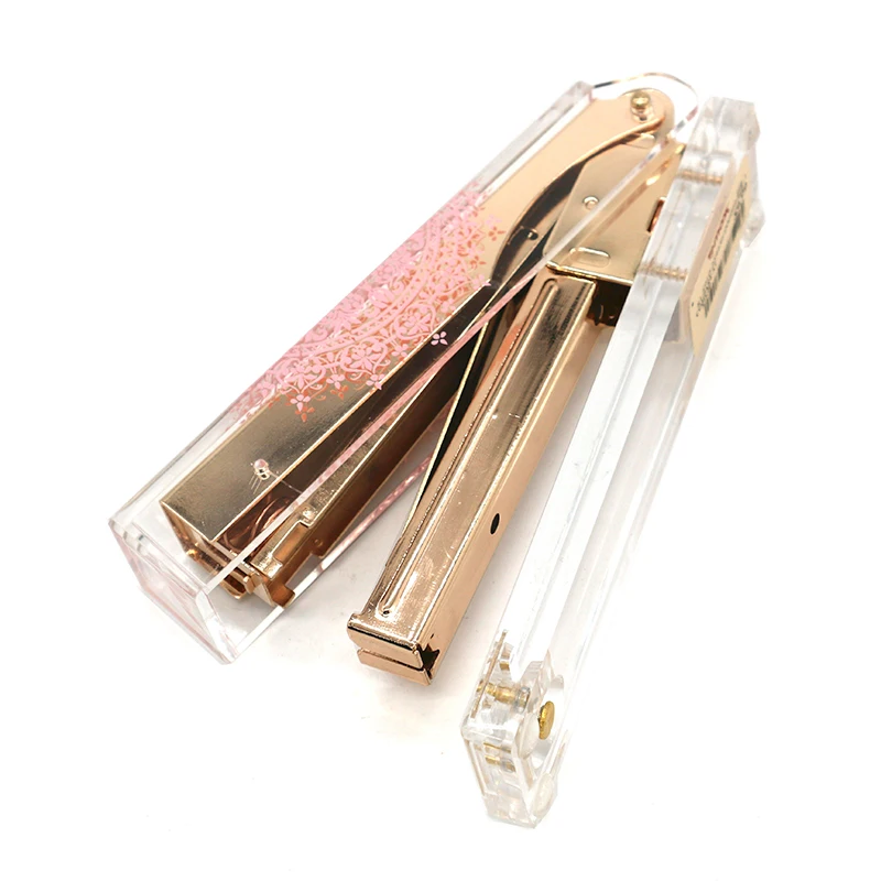 Поставки с фабрики в Китае 24/6 прозрачный степлер аксессуары для рабочего стола розовое кружево печатный узор Золотая полная полоска сделанный вручную металл