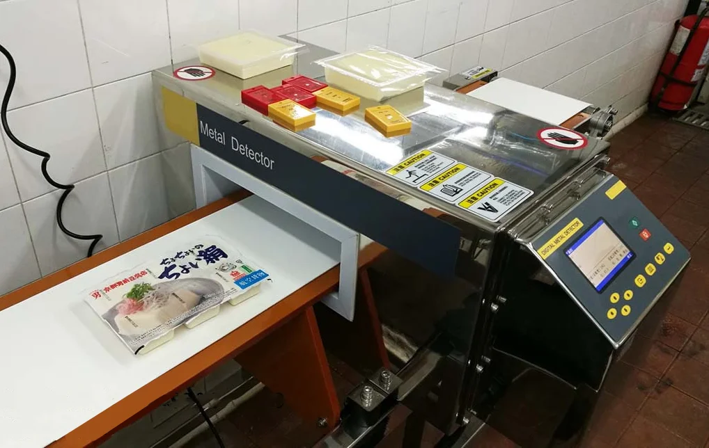 Meat Production Processing Line Hot Water Shrinking Cooling Packaging Line With Weighing Labeling Printer