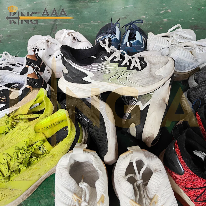 Wholesale Hotselling Men Shoes Stock Highquality Fashion Brand Shoes