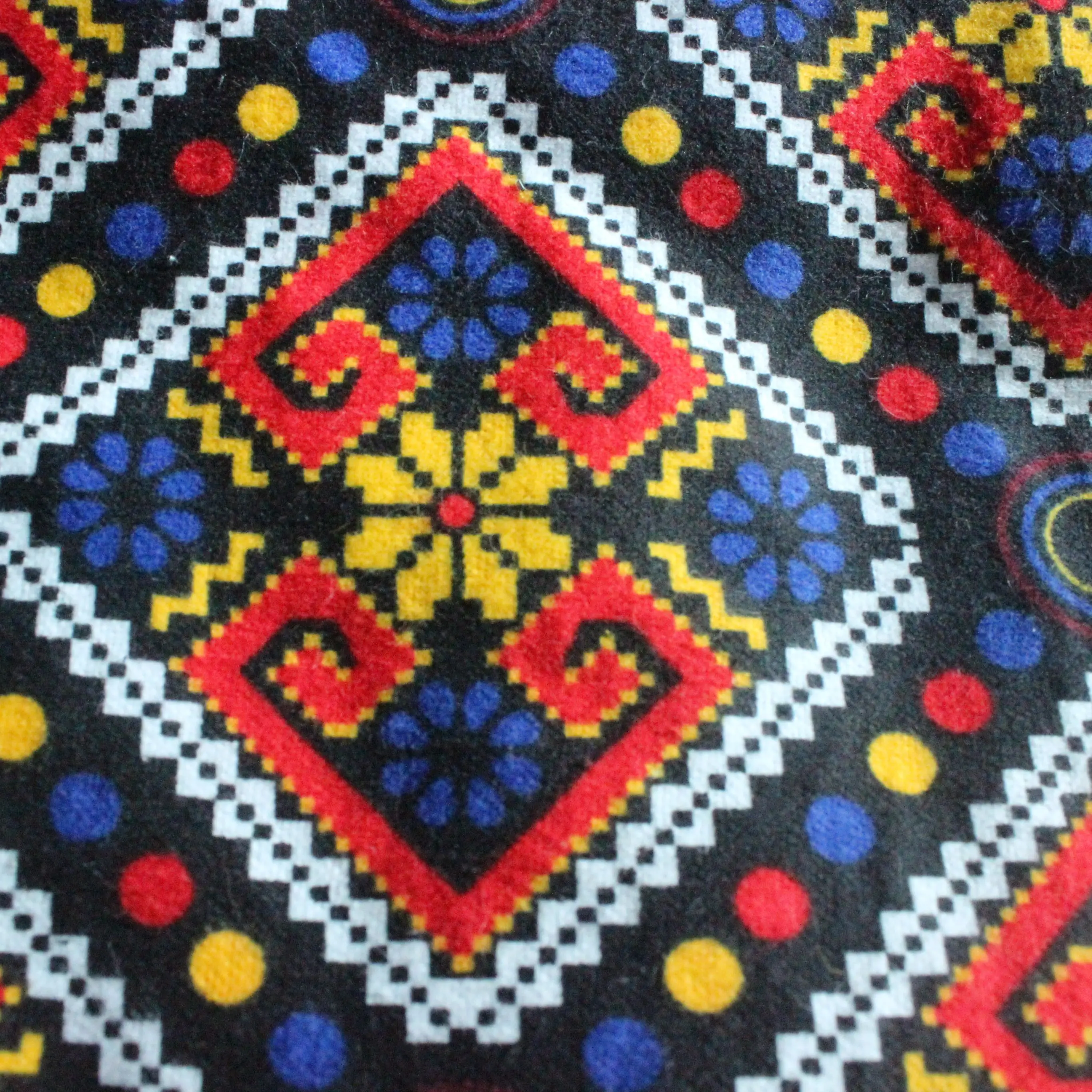 2021 новый дизайн, индивидуальный заводской запас, в наличии 100% хлопок, фланелевая ткань с принтом для одежды