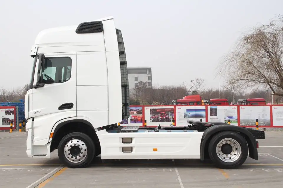 Совершенно новый трейлер SHACMAN грузовик 4*2/6*4 тягач X6000 КПД логистика