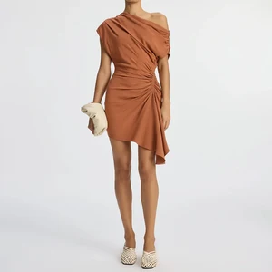 ZYHT 73976 Summer Girl New Designer Style Brown Short One Shoulder Drape Mini Casual Dress Customize Color Fabric