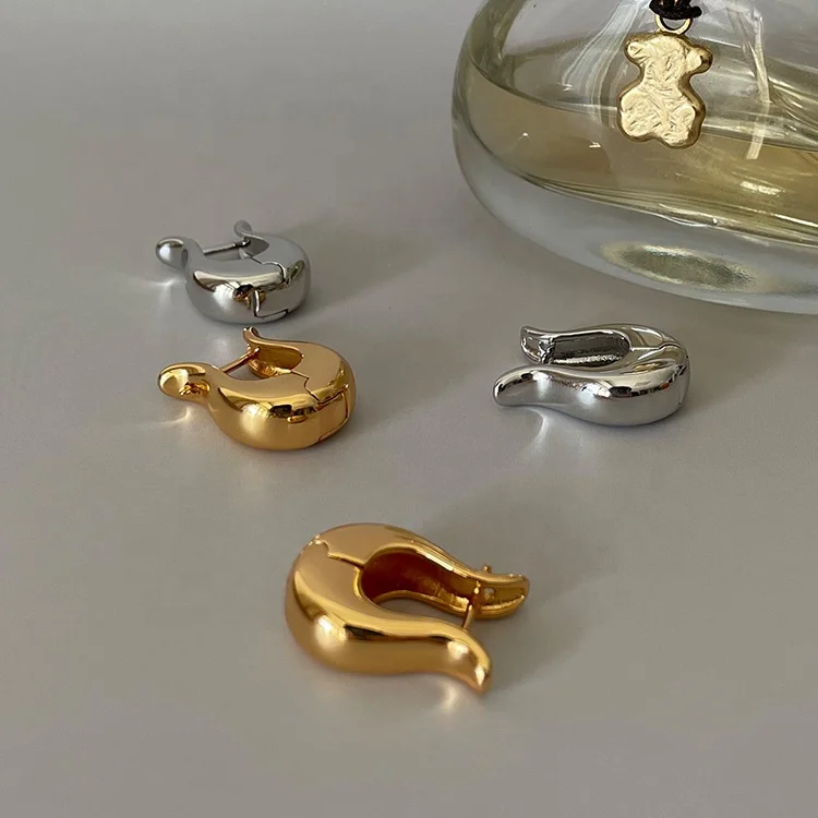 18K Gold Plated Brass Jewelry U Shape Hoop Ear Stud Hollow Accessories Earrings E211271