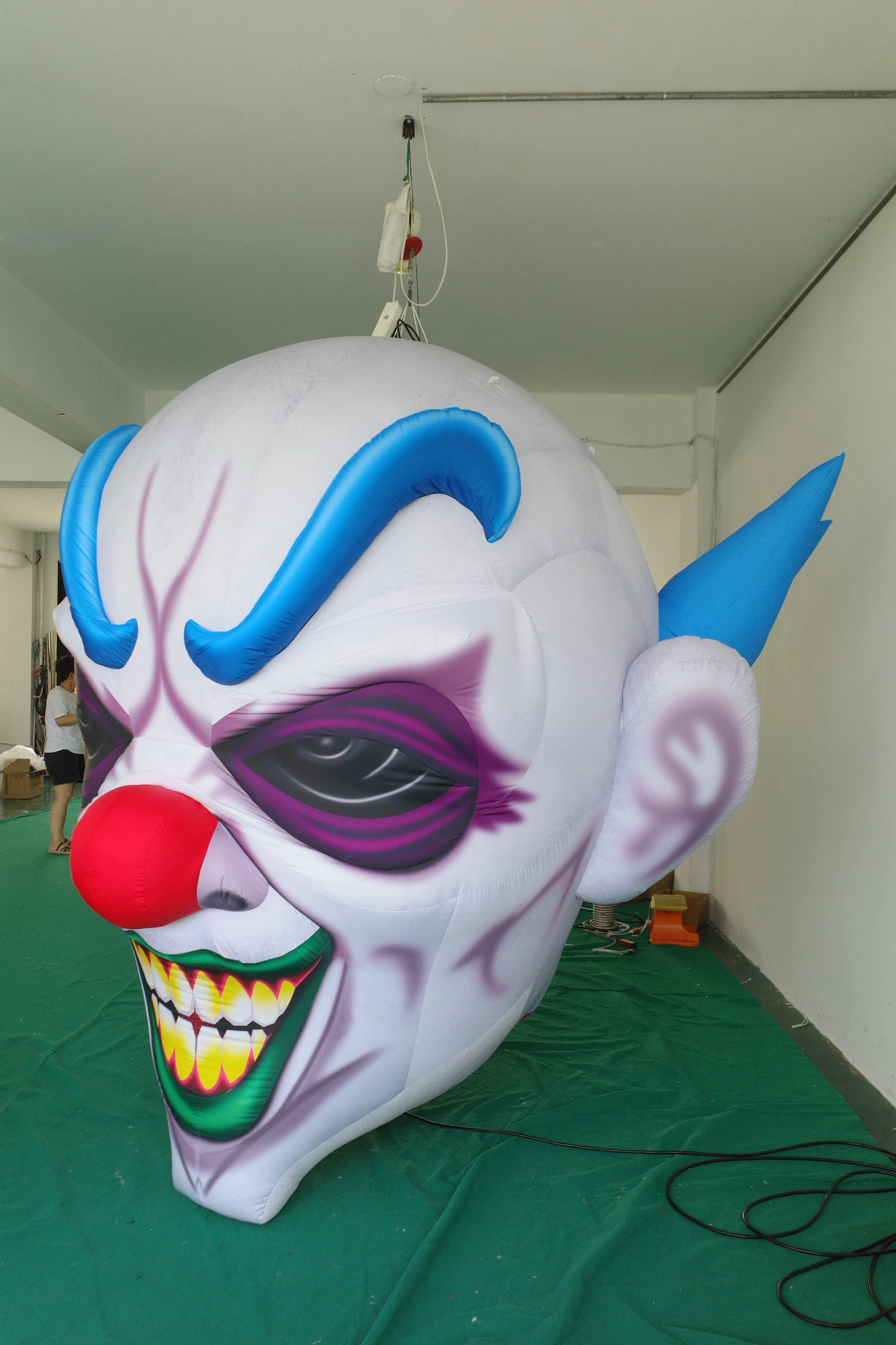 Professional Large Inflatable Horror Clown Head Prop, Premium Hanging Inflatable for Commercial Exhibition & Promotion