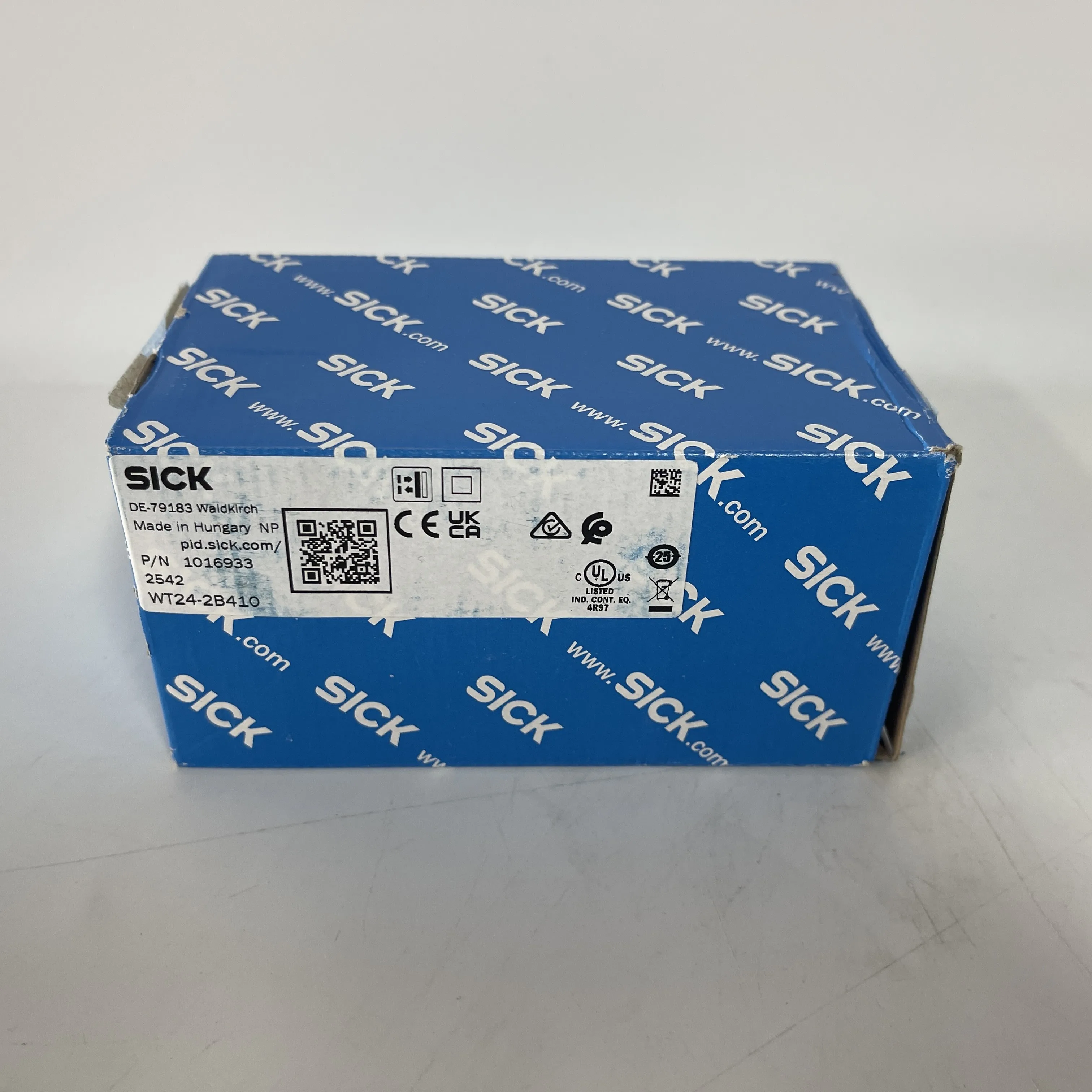 SICK Photoelectric Proximity Sensor WT24-2B410