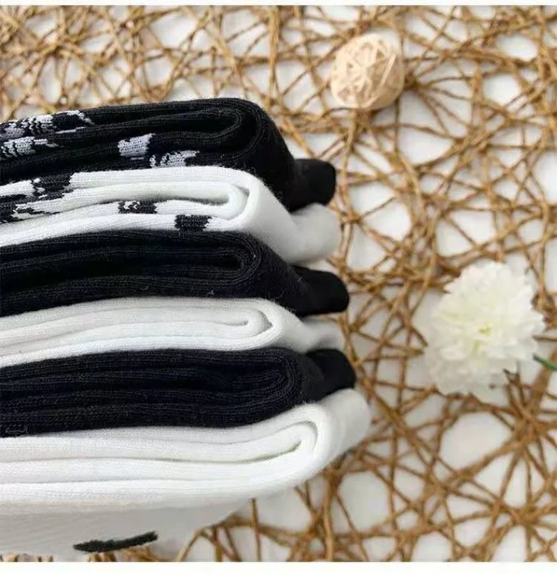 Носки с героями мультфильмов, милые белые и черные носки