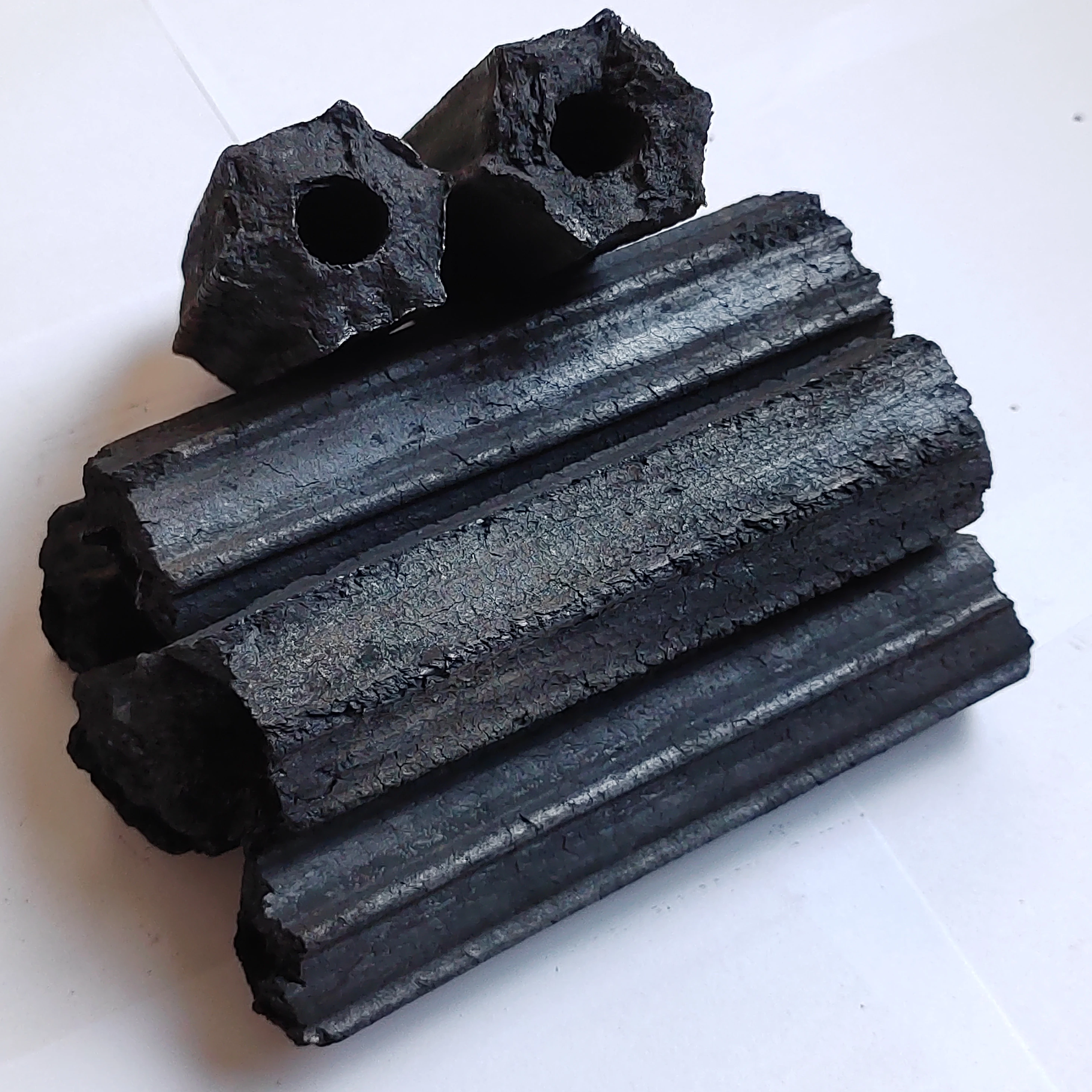 FireMax Mechanism Charcoal Price Per Ton of Charcoal Hexagon Machine Press Coal Sawdust BBQ Briquettes High Quality Charcoal