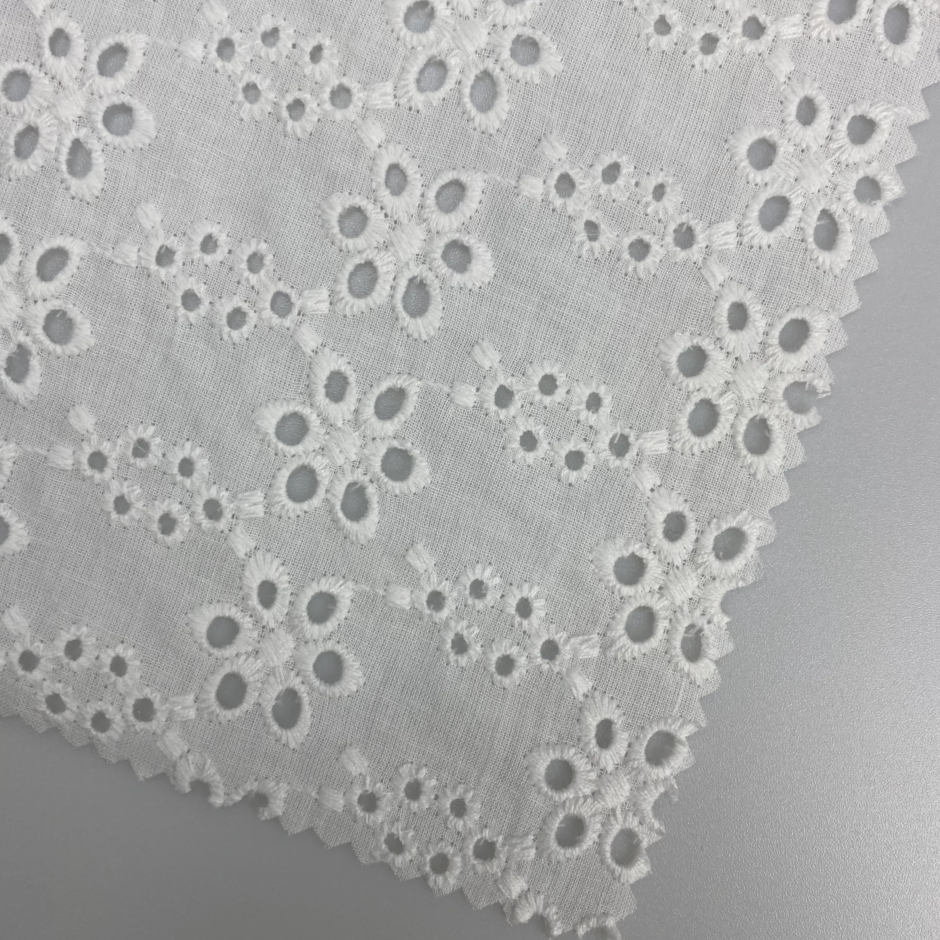 
 Высокое качество 100% хлопок белый ушко хлопковая вуаль с вышивкой ткань для платья  