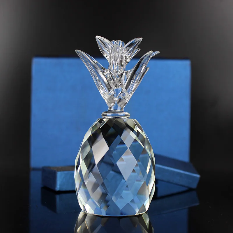 Clear Fengshui Machine Cut Crystal Fruits Pineapple Home Decoration