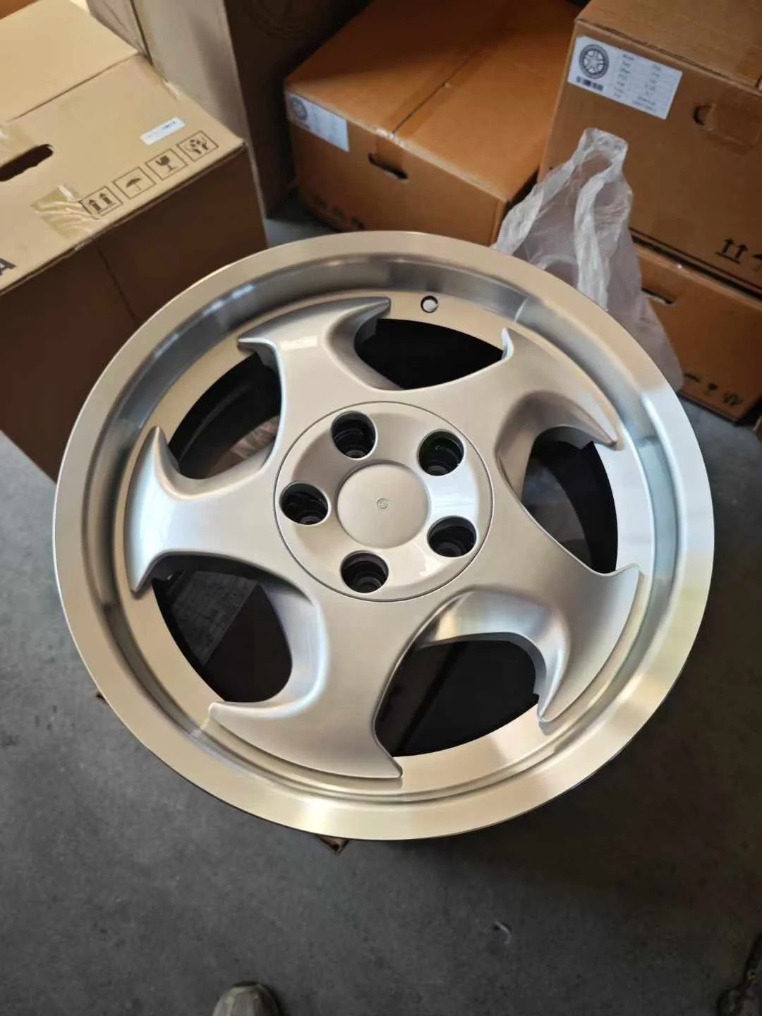 YXQ Deep Dish Alloy Rims for BMW E34 Mirror Rotation Wheel Hub Removable Cap Rims