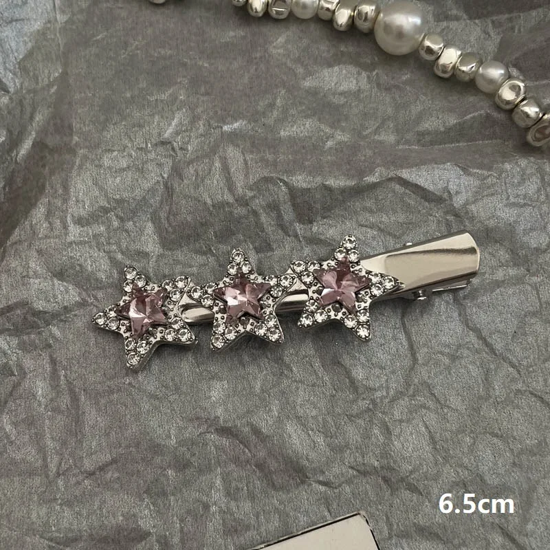 Заколки для волос с цветами и бабочками