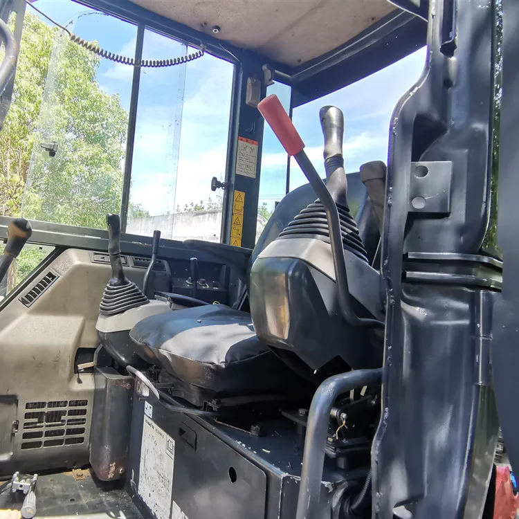 Origin Japan Used 20ton Hitachi Zx200 Excavator Second Hand Excavator CE Certified