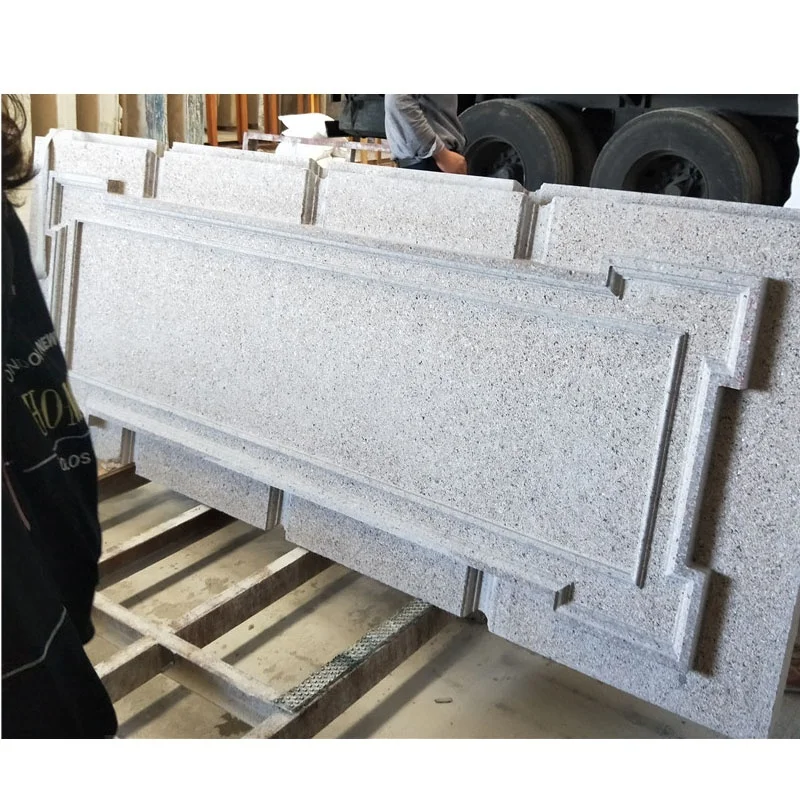 Zamonaviy Dizayndagi Kulrang Granit, Tashqi Veranda Devorini Bezash Uchun Qoʻlda Soʻvutlangan, Bush-Hammered Yuzali, 1 Yil Kafolat