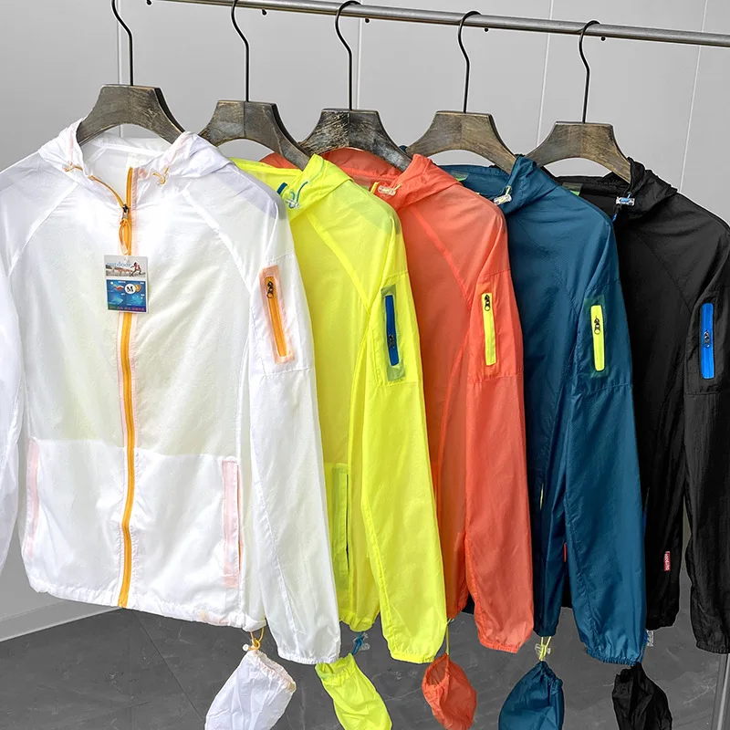 Foldable sun-protective jacket with storage pockets, 100% nylon, quick-drying, adjustable hood, zippered pockets, lightweight outdoor jacket.
