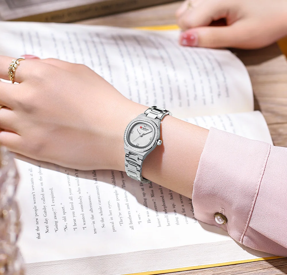 Curren 9101 Square Small Dial Luminous Hands Luxury Diamond Waterproof Stainless Steel Beauty Style Original Watch for Women