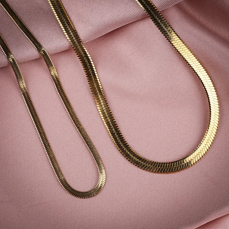 Shop Our 18K Gold Snake Chain Necklace - Trendy & Durable