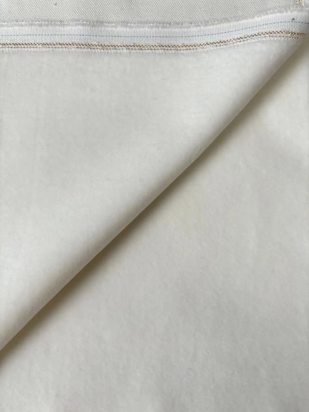 Textile Factory Direct 310gsm 100%Cotton Velvet Fabric for Girls and Boys Wedding Dress Algeria Royal Velvet Frame Packing