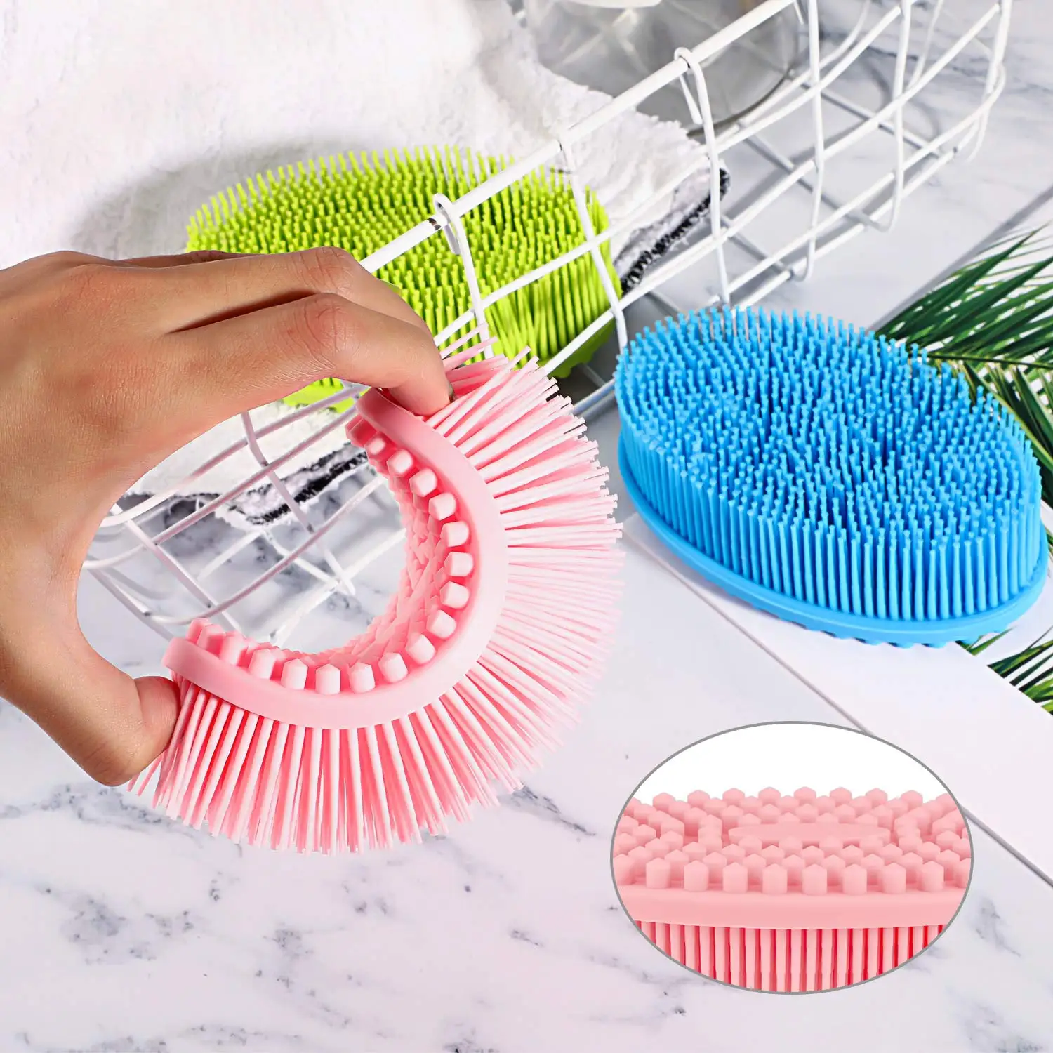 Body Brush for Wet Dry Brushing, Silicone Body Scrubber for Gentle  Exfoliating on Softer Glowing Skin, Gentle Massage with Silicone Loofah  Bath Brush