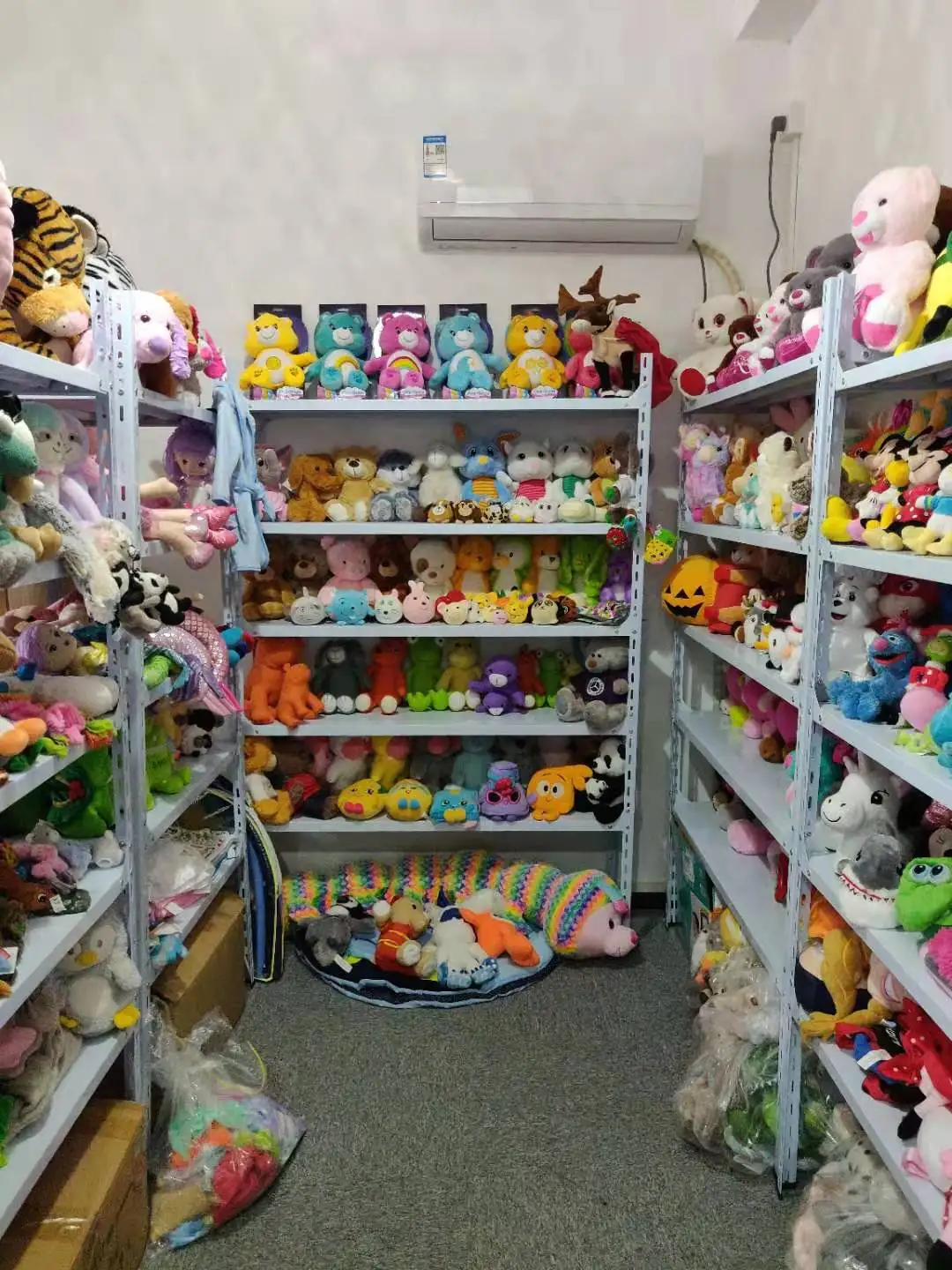 Shanghai Funnybuddy Co., Ltd. 1
