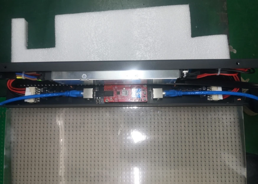 Ecran LED Transparent P10 P8 Souple Autocollant Pour Vitrine Publicitaire Film LED