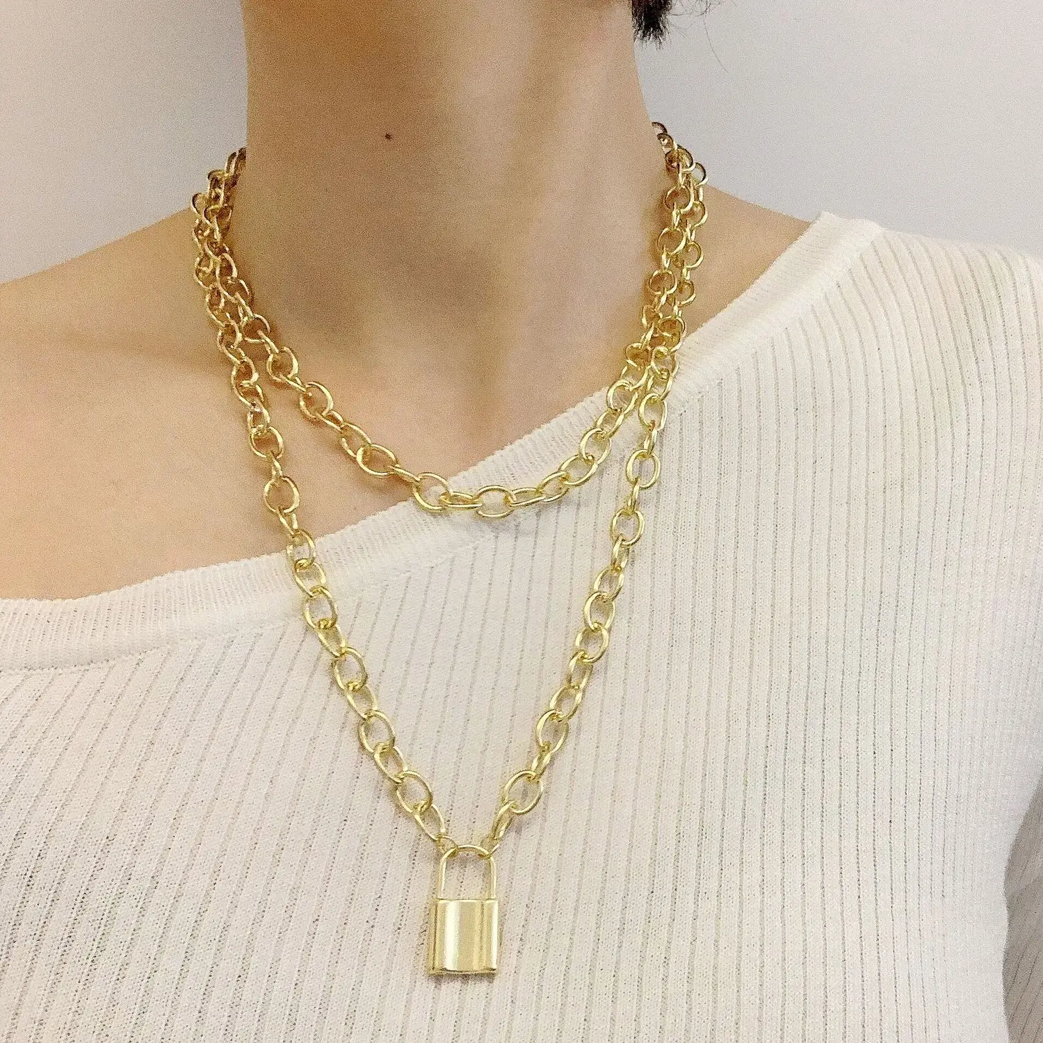 Gold Chain Lock Pendant Necklace 