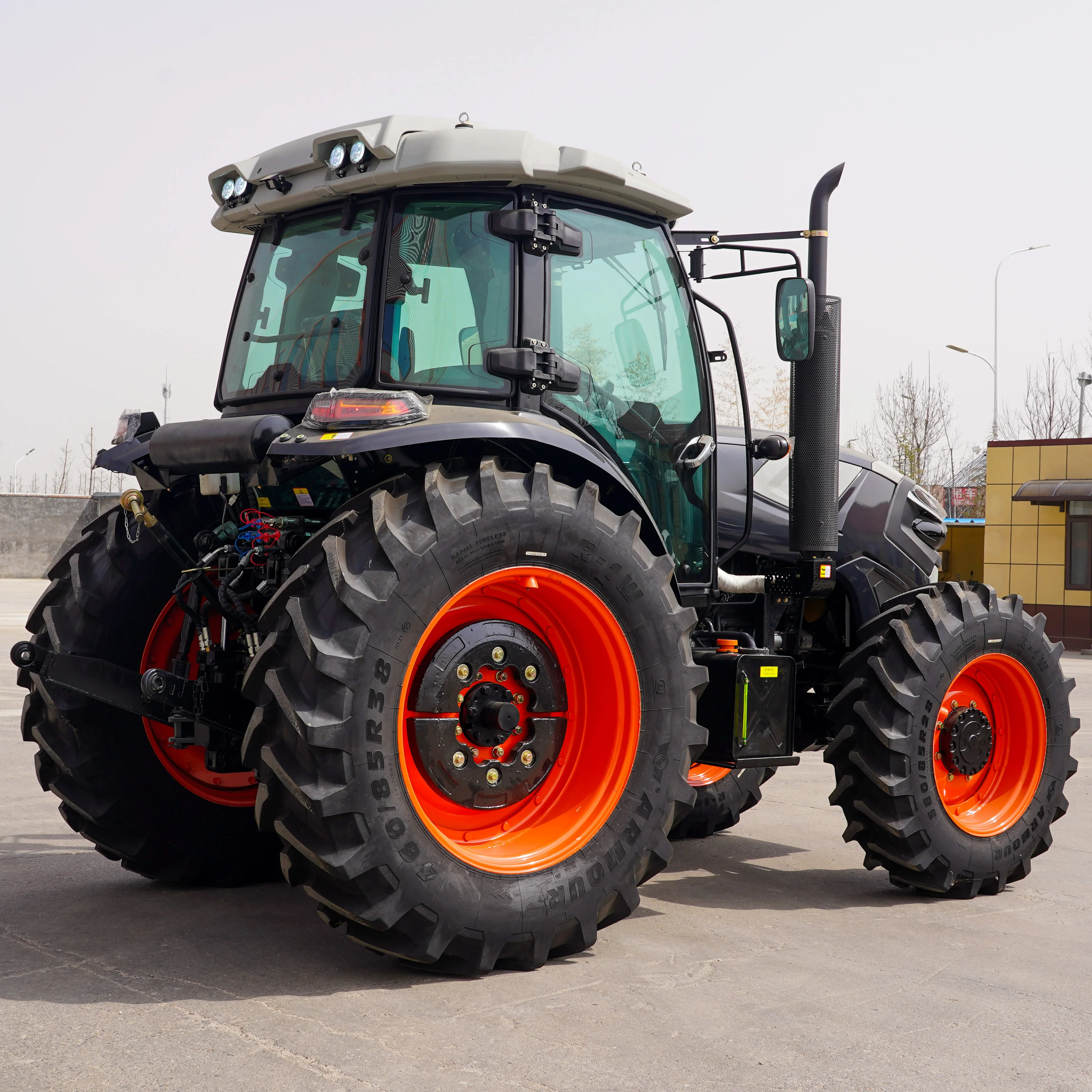 Free Shipping Mini 4x4 50HP 60HP 70HP 80HP 100HP EPA Engine Agricultural Farming Mini Tractor 4x4 for Sale