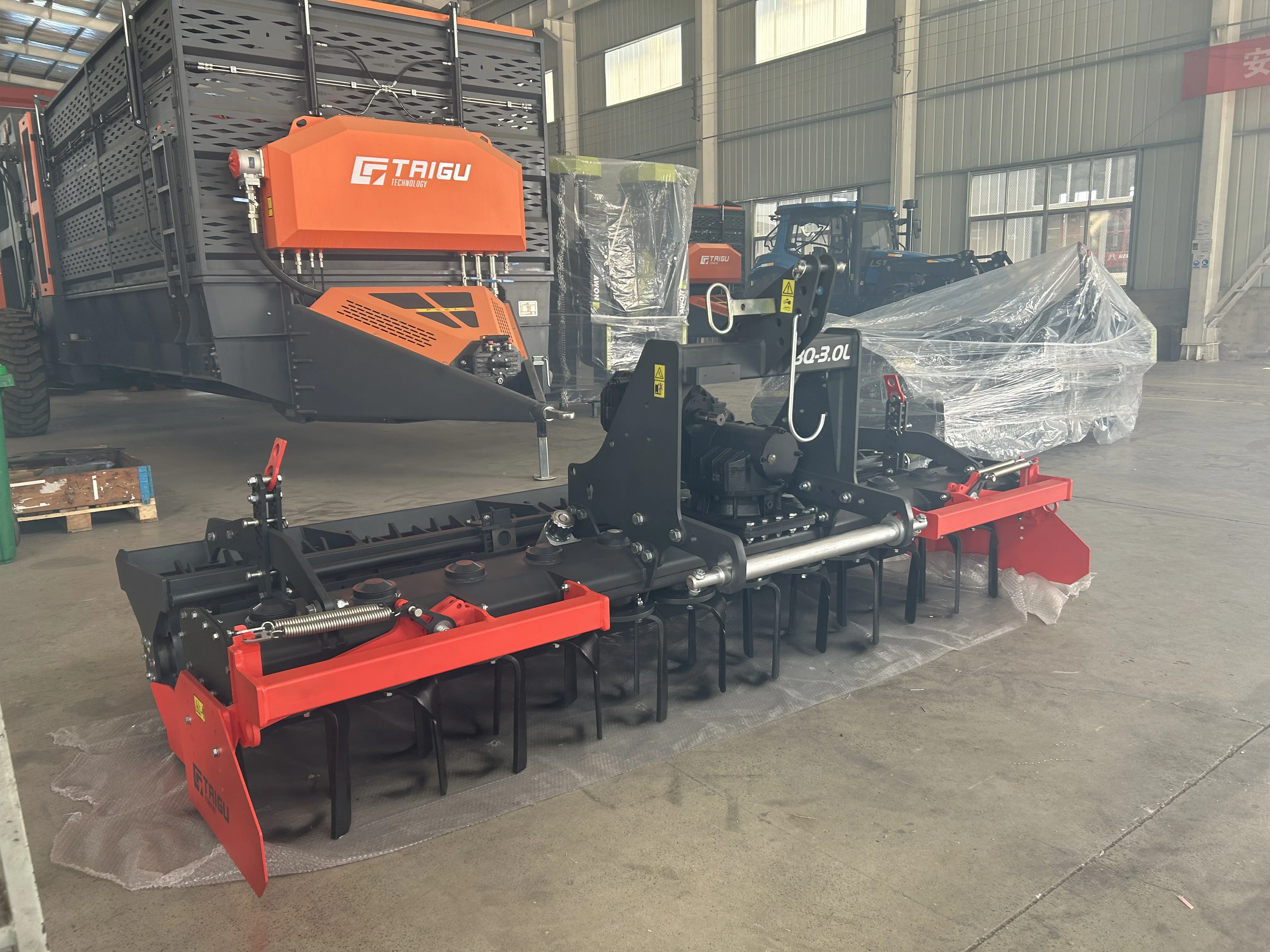 Power Driven Harrow Agriculture Machine Power Driven Harrow Rake Soil Land  Power- Driven  Rotary  Raker Machine