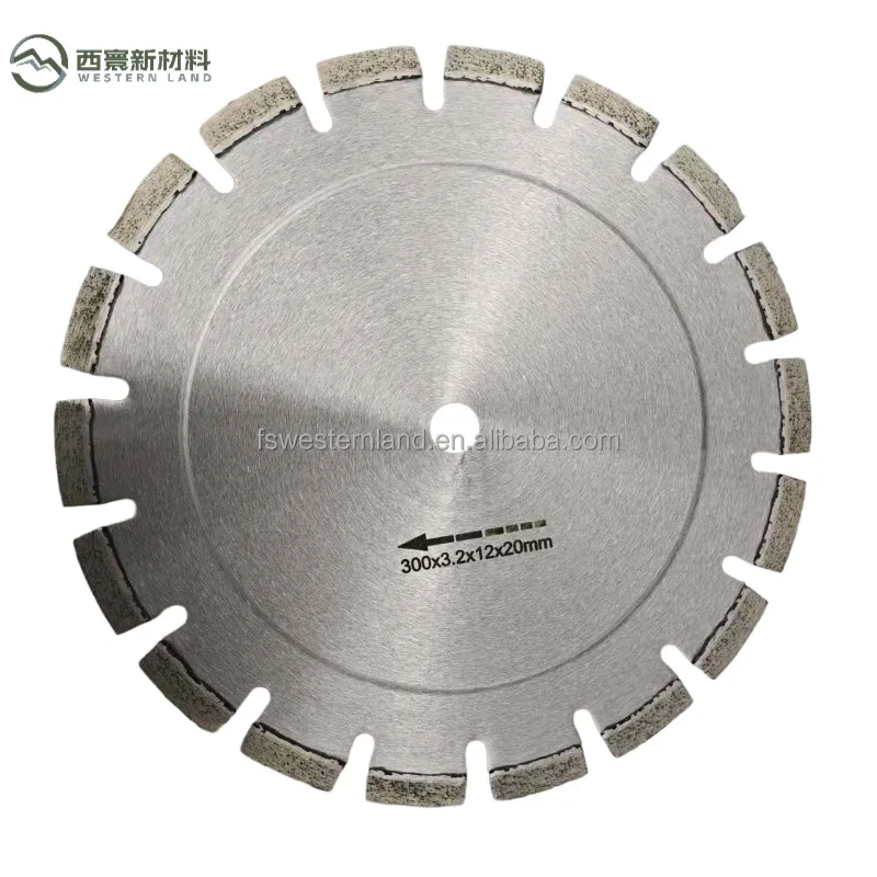 Concrete diamond saw blade - heavy-duty segmented design