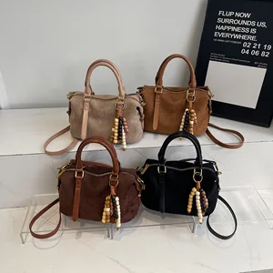 2026 Winter New Designer Women's Crossbody Bag Retro Pillow Bag for Ladies Top Women's Shoulder Bag with Pendant