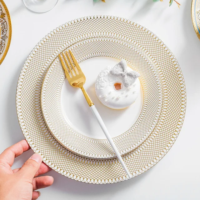 Creative Design Ceramic Dinner Set With Golden Pattern