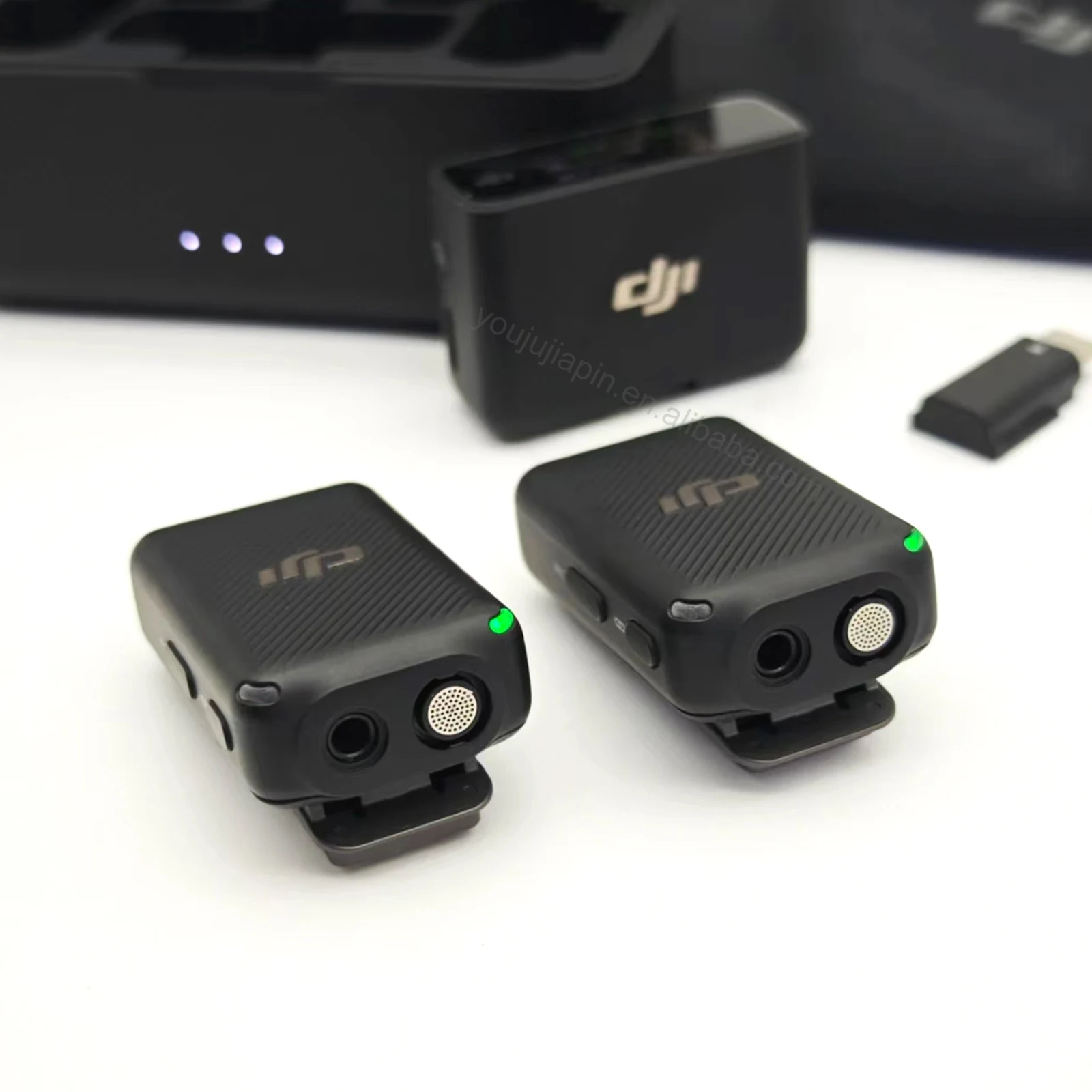DJI Mic Wireless Microphone Kit - 250m Range & Dual-channel