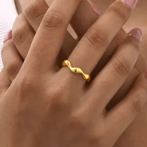 High End Simple Tarnish Free Jewelry Rings Stainless Steel Gold Plated Irregular Twisted Wave Women Ring