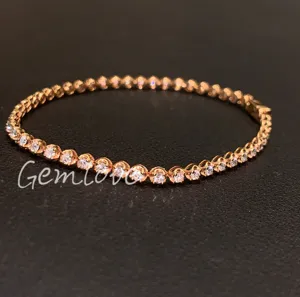 Elegant ladies' diamond bracelet crafted from 18K gold and set with lab grown round diamonds certified by the IGI laboratory