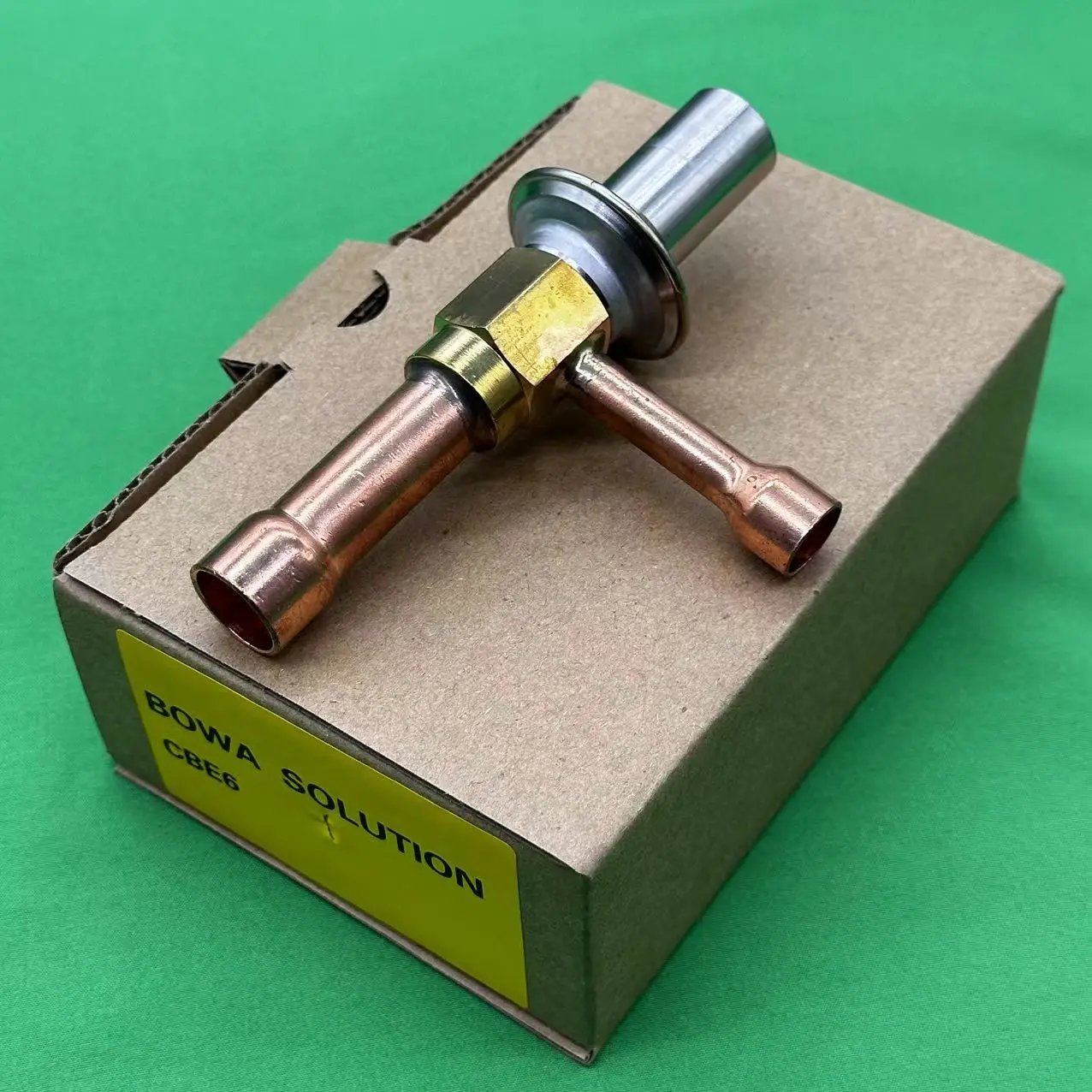 The Evaporating Pressure Regulator Is Mounted In The Suction Line After