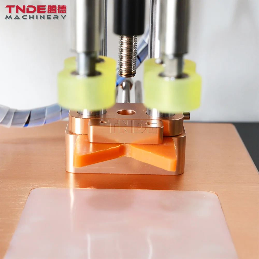 Manual Spray Bottle Water Bottle Cap Sealing Machine Semi Automatic Screw Capping Machine