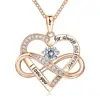 Collana in oro rosa con diamanti bianchi