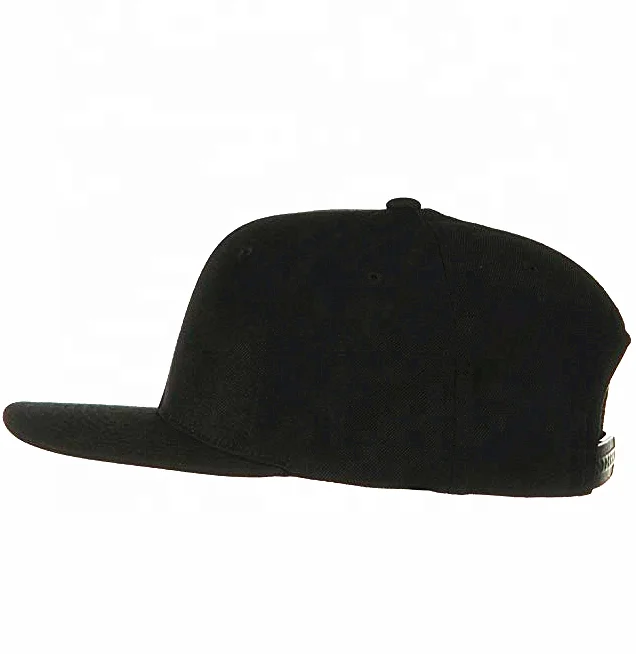 Source wholesale sports blank plain flat brim green underbrim snapback hat  on m.