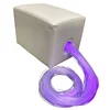 Siège blanc avec des fibres transparentes