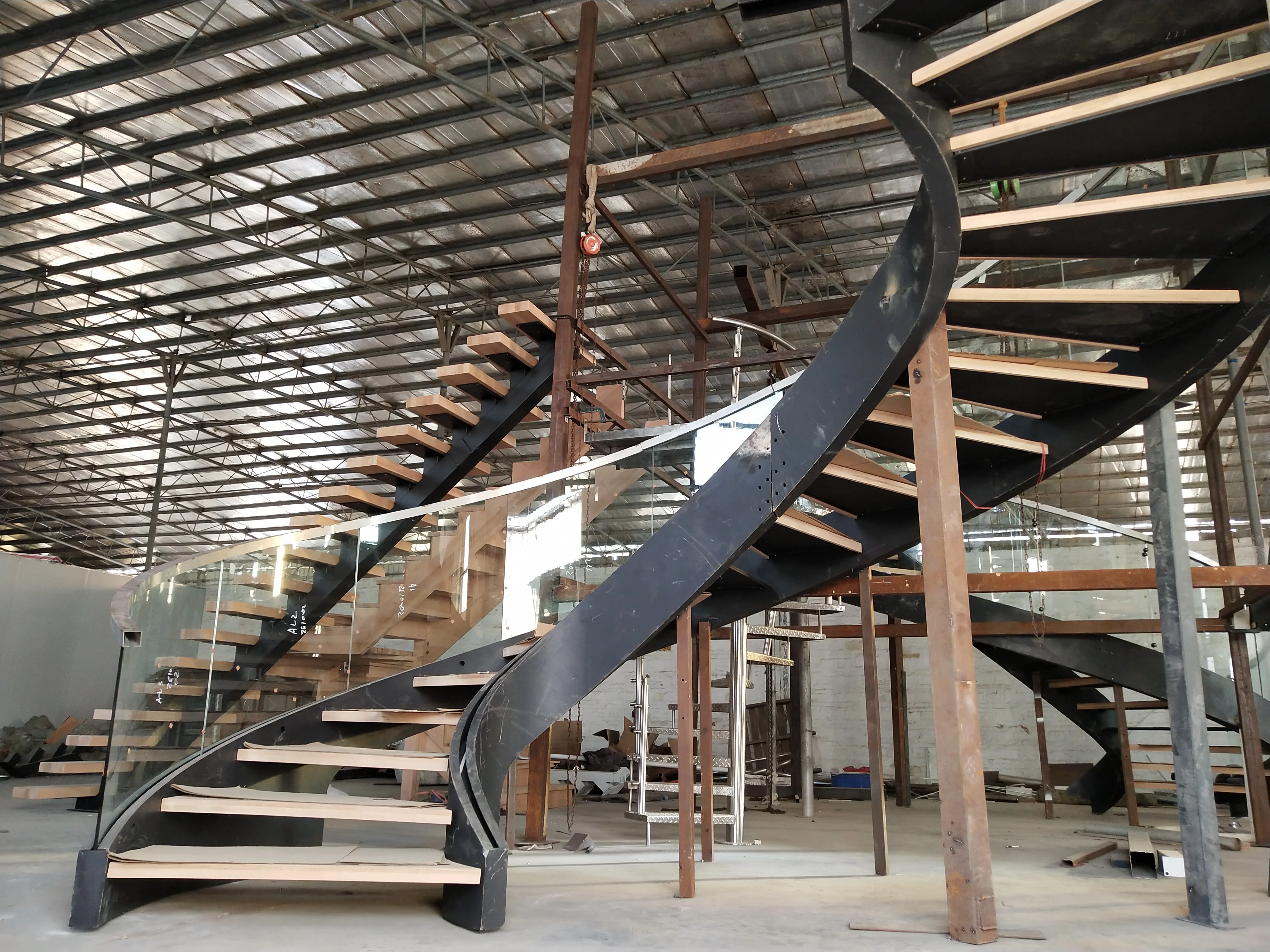 AU Modern Arc Staircase Interiors Double Stringer Arc Stairs Staircase Indoor  Curved Stairs