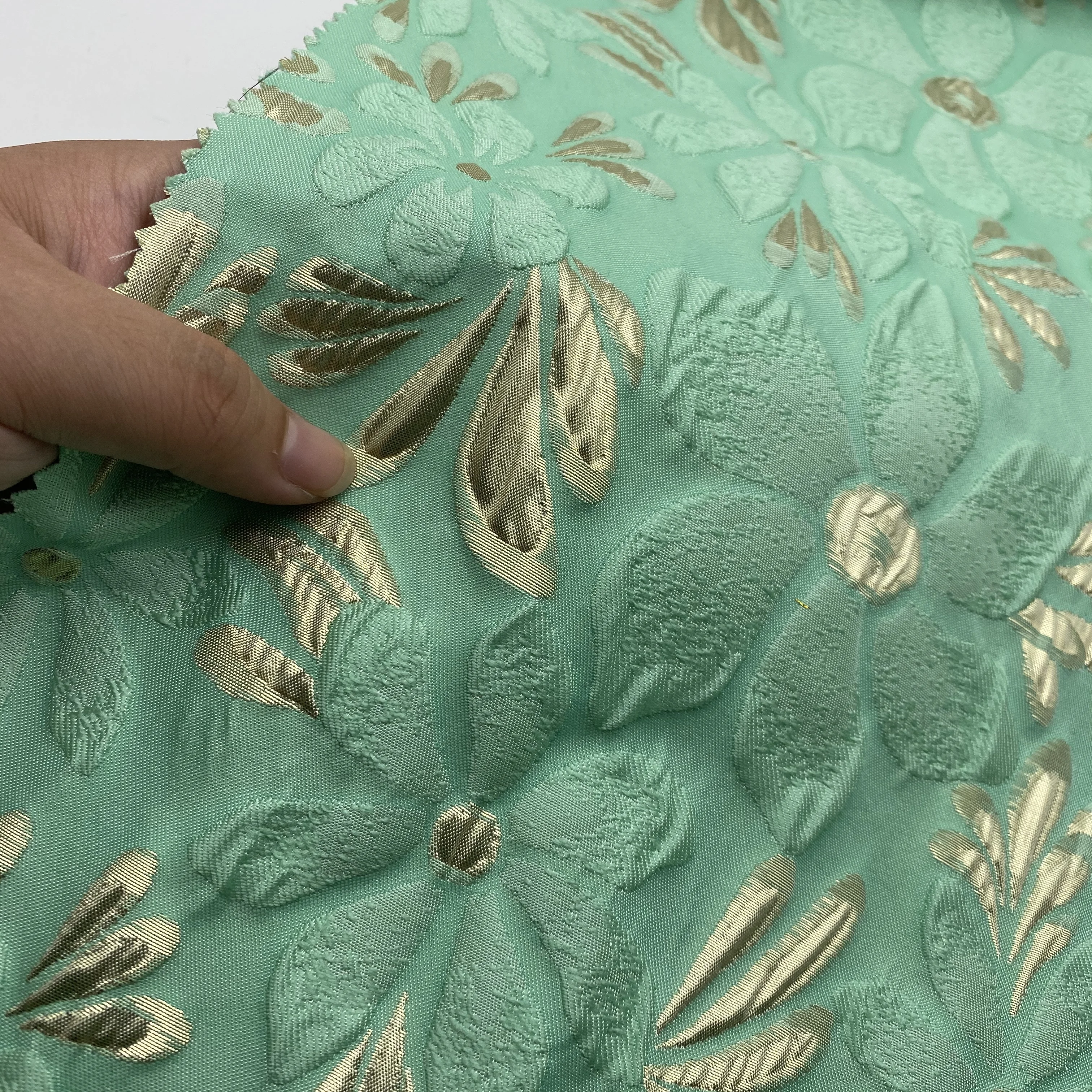 CHINA TEXTILE POLYESTER CUSTOMIZED DESIGN  FASHION ANIMAL PATTERN CHECKS WOVEN JACQUARD BROCADE FABRICS for SUIT GARMENS DRESS