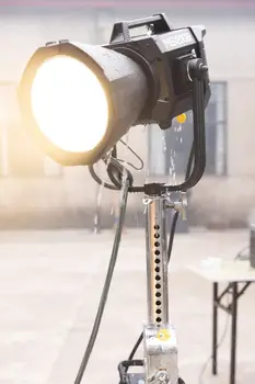 New Product Godox MG1200Bi Studio Lighting Equipment Professional Led Video Light with 45 Degree Reflective Cover and Cloth case detail image